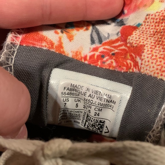 Low top grey converse - Picture 5 of 7